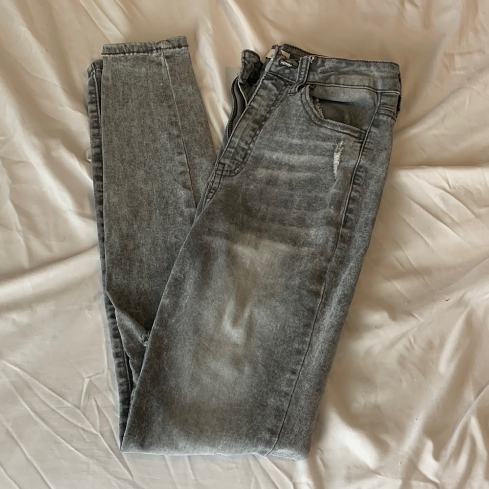 gray jeggings